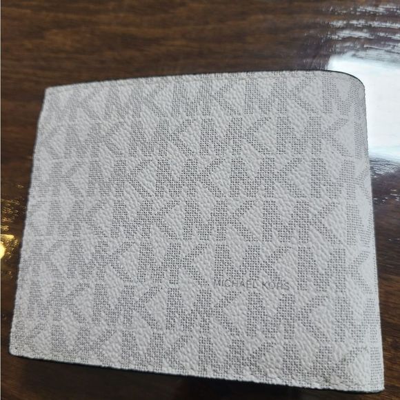 MICHAEL KORS MENSCooper Logo Billfold Wallet With Coin Pouch - Picture 11 of 12